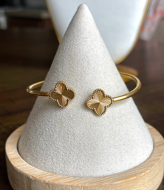 Lucky Double Clover Bangle